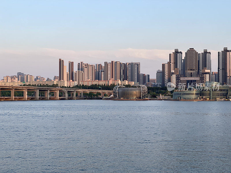 Seoul Han River and Banpo Apartments汉江盘浦